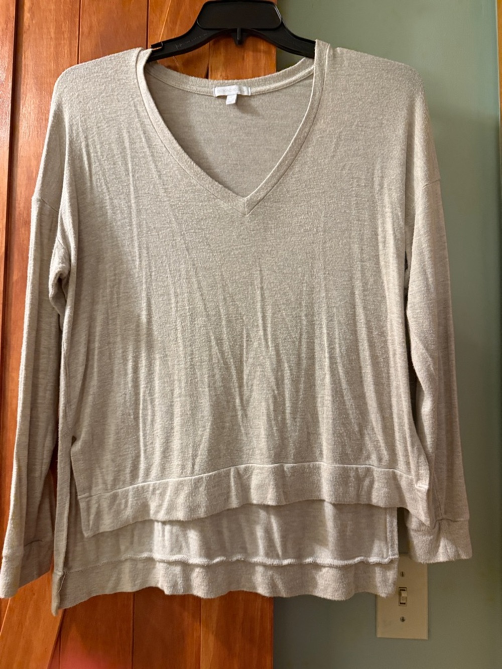 Beyond Yoga Beige High-low V-Neck Long Sleeve Top
